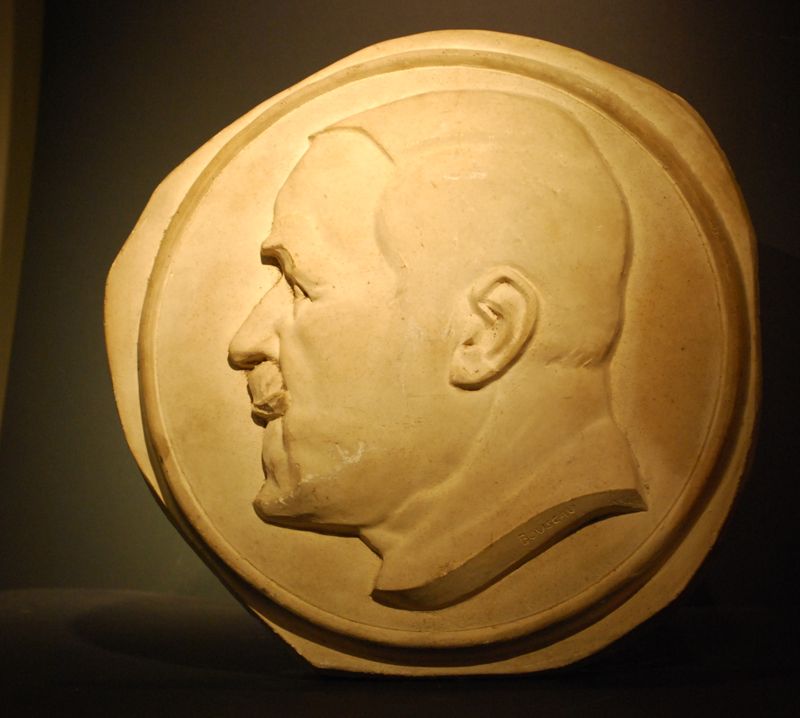 Médaillon de Claude Bouscau