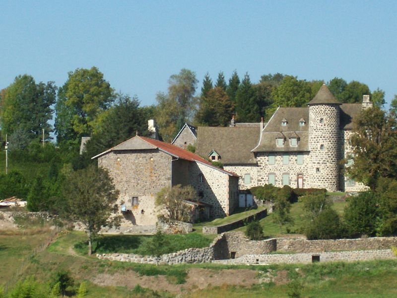 Ourzeau (Saint-Cernin) : ancien logis de la commanderie