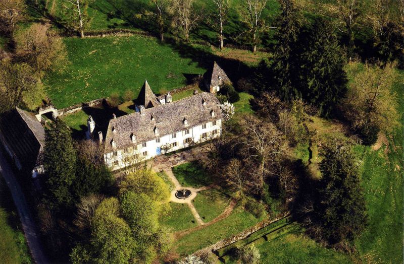 Vue aérienne du château du Cambon. Photographie de Joël Damase, 2011.