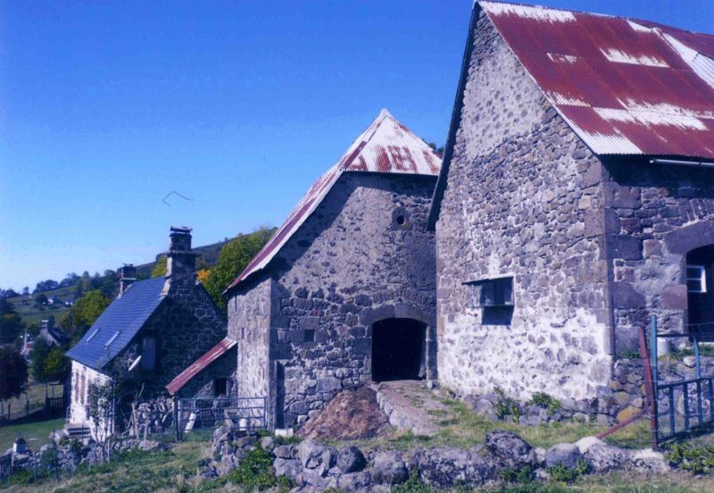 Maison et granges à Preix (Girgols)