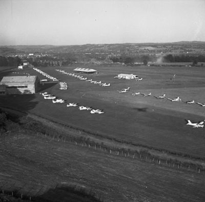 Les avions sur l'aérodrome de Tronquières (31 NUM 20395)