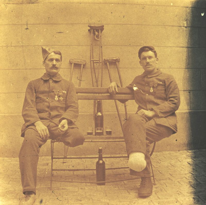 Deux soldats mutilés 