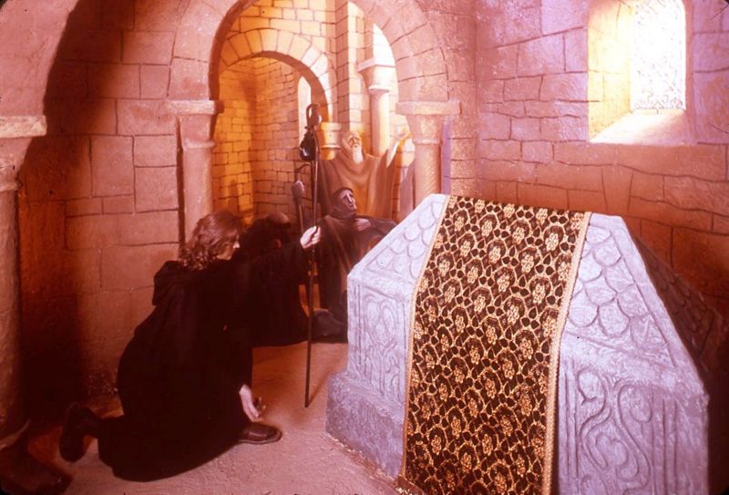 "Pèlerins de Saint-Jacques-de-Compostelle visitant le tombeau de saint Géraud vers 930"