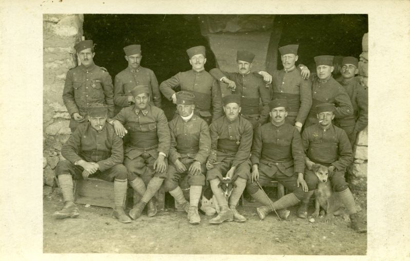 Groupe de soldats (55 Fi 8)