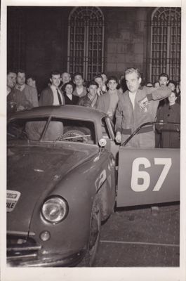 Le prince Rainier III lors du Tour de France automobile, Rouen 9 septembre 1953, (coll. privée, cliché United Press)