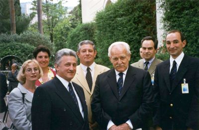 Le prince Rainier III entouré de la délégation carladésienne