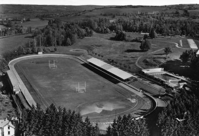 Photographie aérienne [vers 1960] (cote 41 Fi 326)